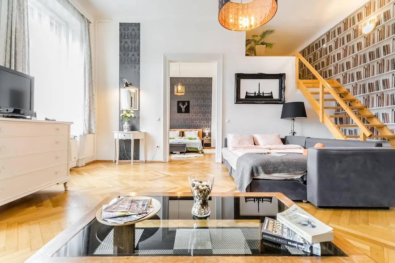 בודפשט Park View Apartment With Sauna, A/C