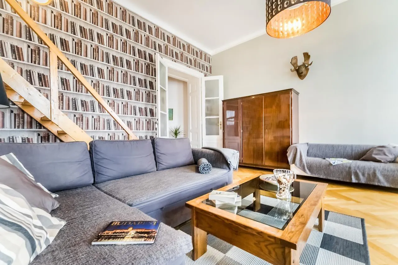 בודפשט Park View Apartment With Sauna, A/C