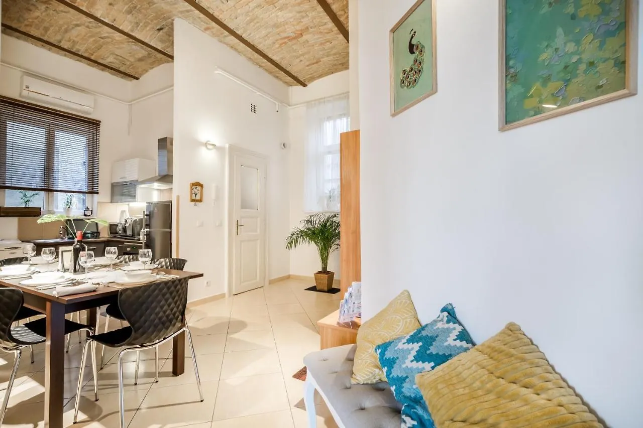 בודפשט Park View Apartment With Sauna, A/C