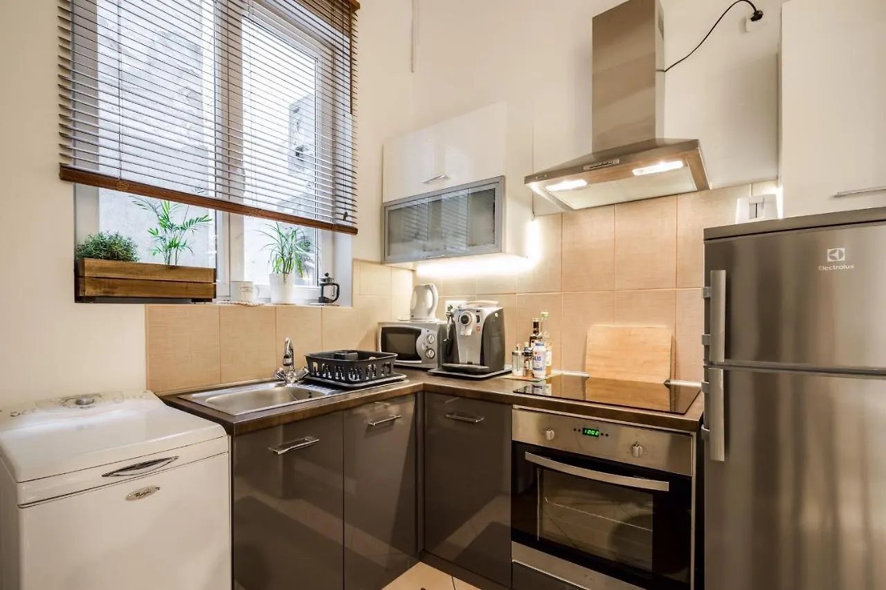 בודפשט Park View Apartment With Sauna, A/C